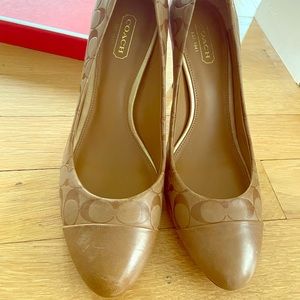 Coach logo shoes/ mid-heel/ nude color. New!